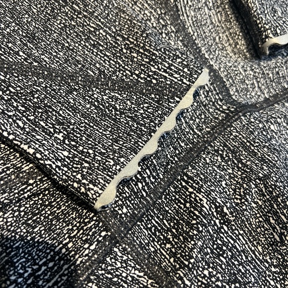 ✨LULULEMON TIGHT STUFF LEGGINGS ✨ - Picture 11 of 13